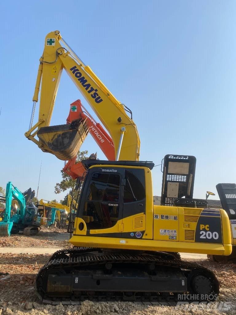 Komatsu PC 200-8 Bageri gusjeničari