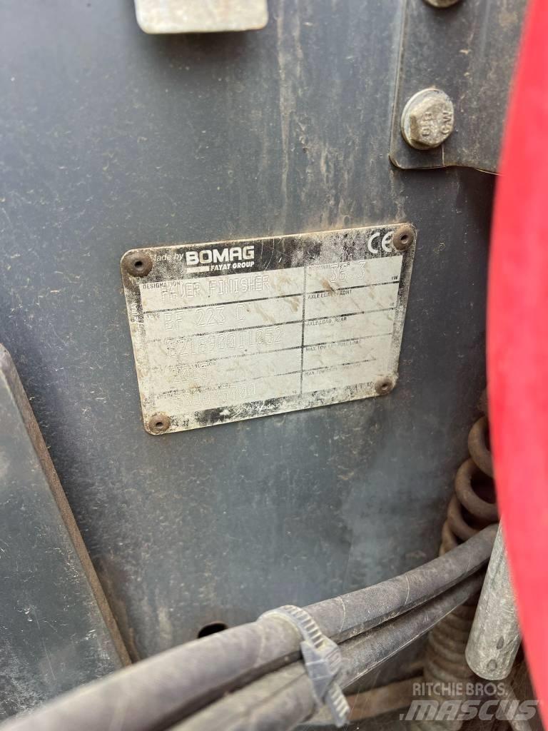 Bomag BF 223 C Asfaltni finišeri