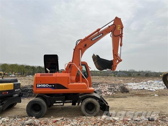 Doosan DH150W Bageri na kotačima