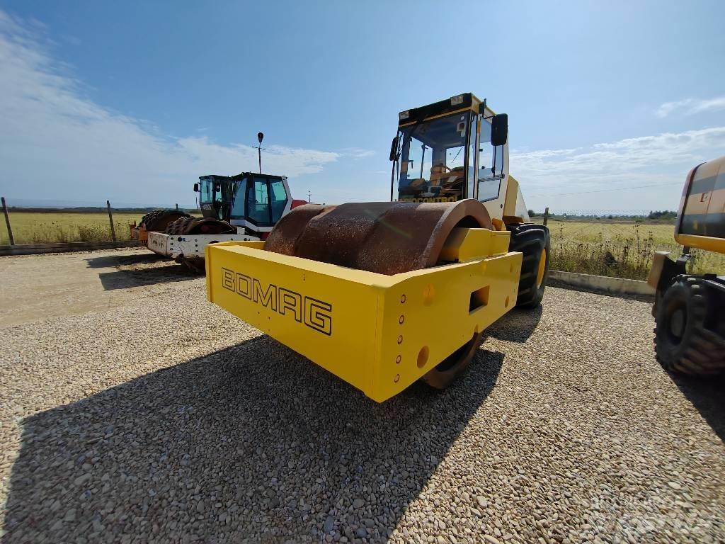 Bomag BW 225 D-3 Valjci sa dvojnim bubnjem