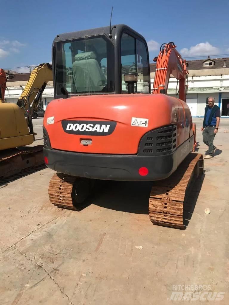Doosan dx60 Bageri gusjeničari