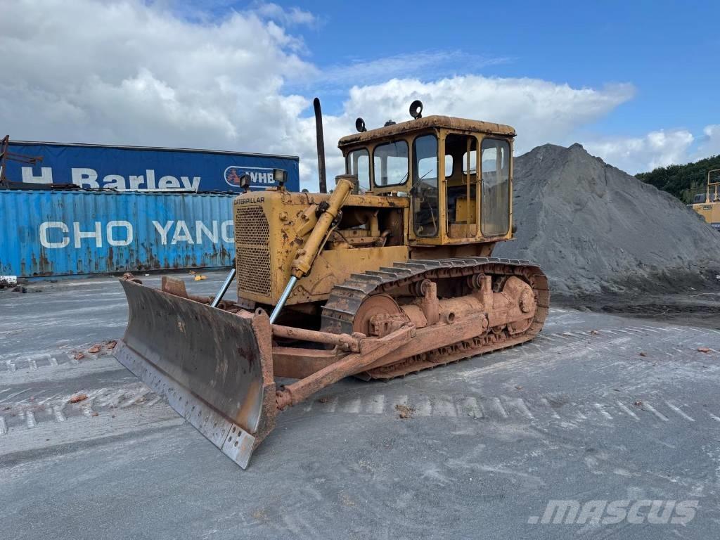 CAT D 6 C Buldožeri gusjeničari