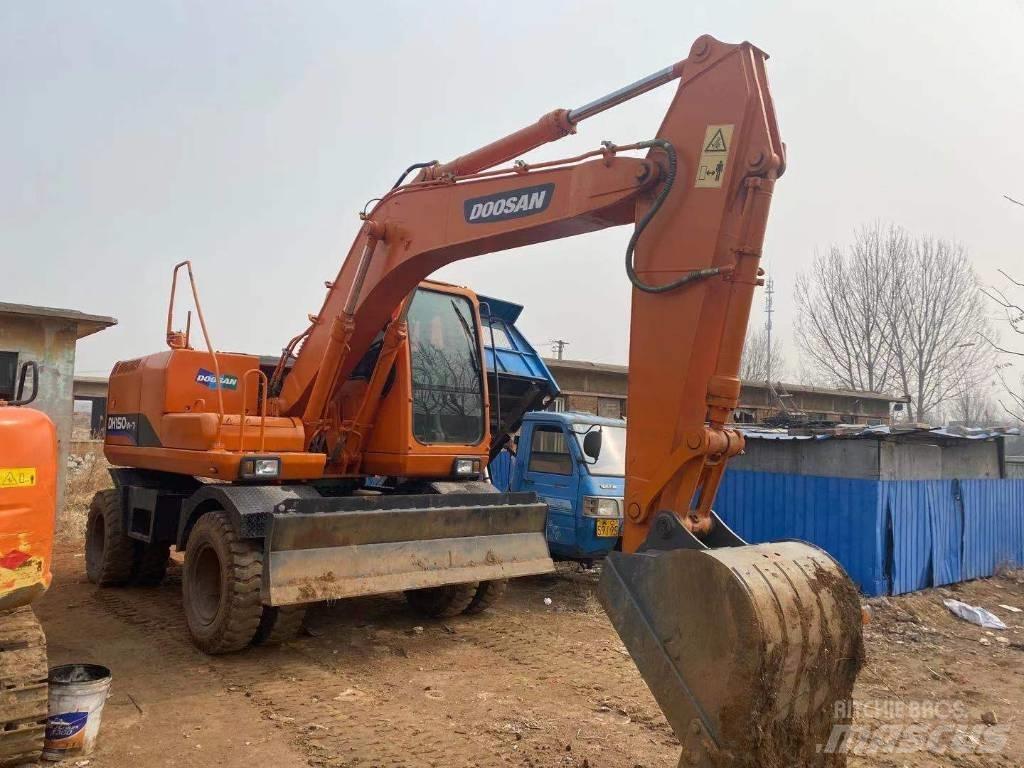 Doosan DH 150W Bageri na kotačima