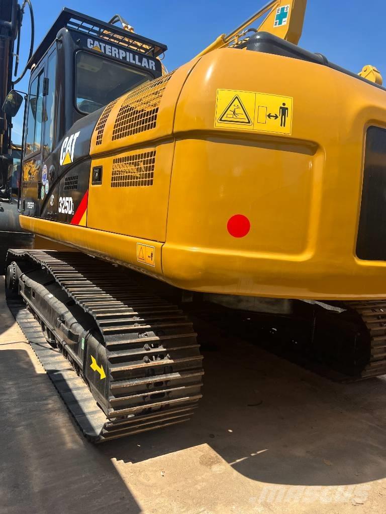 CAT 325D Bageri gusjeničari