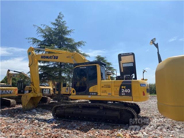 Komatsu PC240-8 Bageri gusjeničari