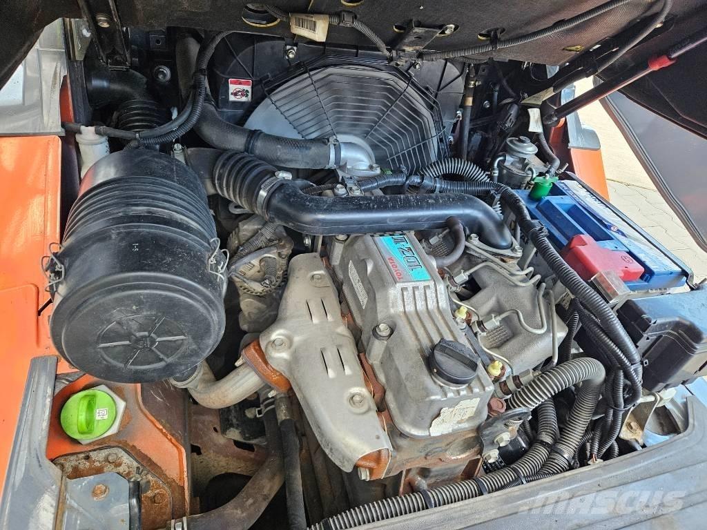 Toyota 8FDF25 Dizelski viličari
