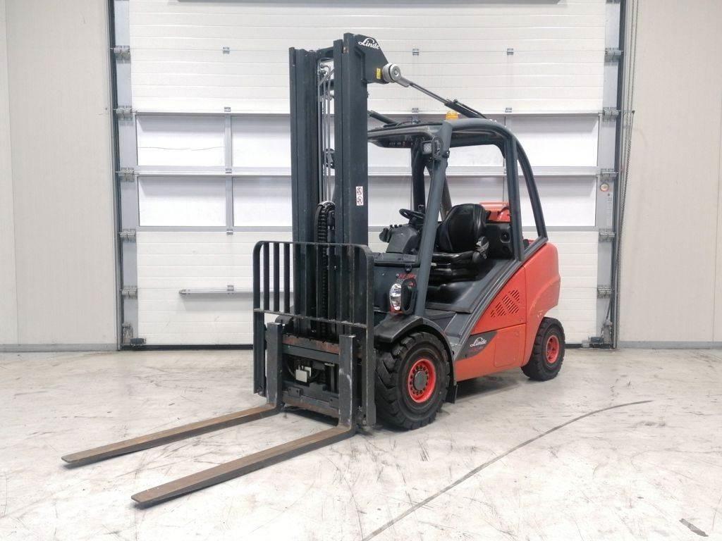 Linde H30T-02 Plinski viličari