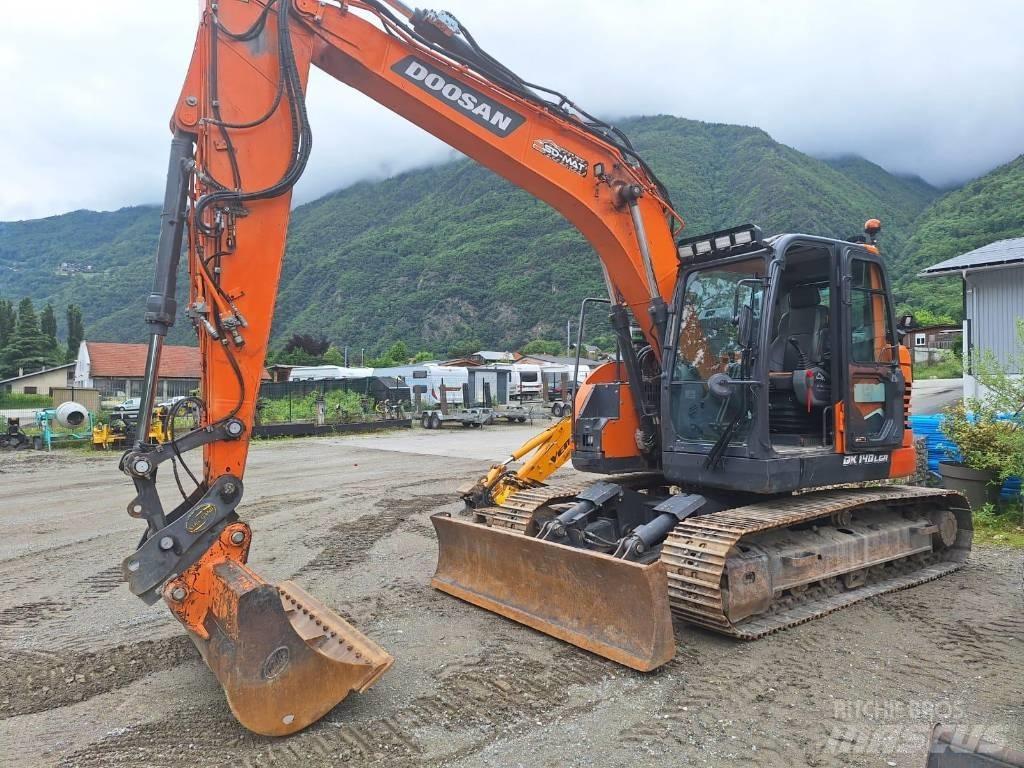 Doosan DX 140 LCR-7 Bageri gusjeničari
