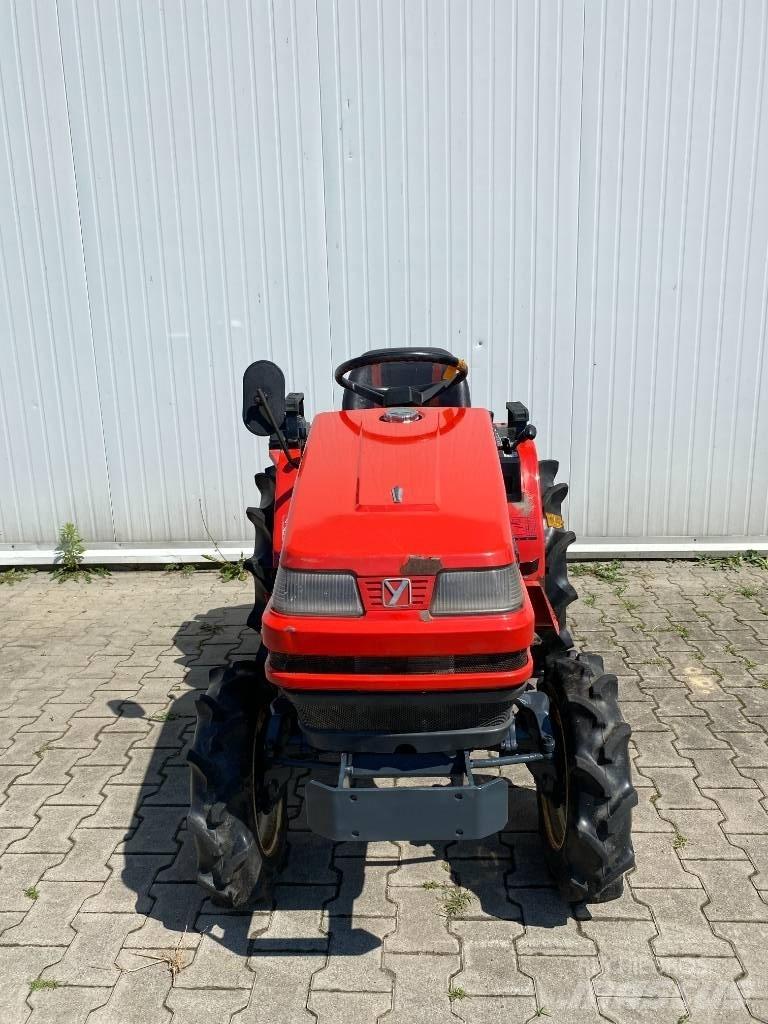 Yanmar KE-3 Kompaktni (mali) traktori