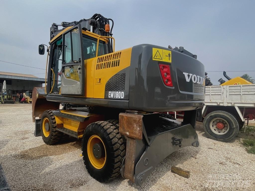 Volvo EW 180 C Bageri na kotačima