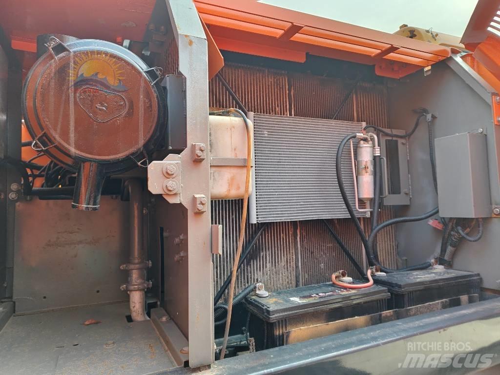 Hitachi ZX 210 Bageri gusjeničari