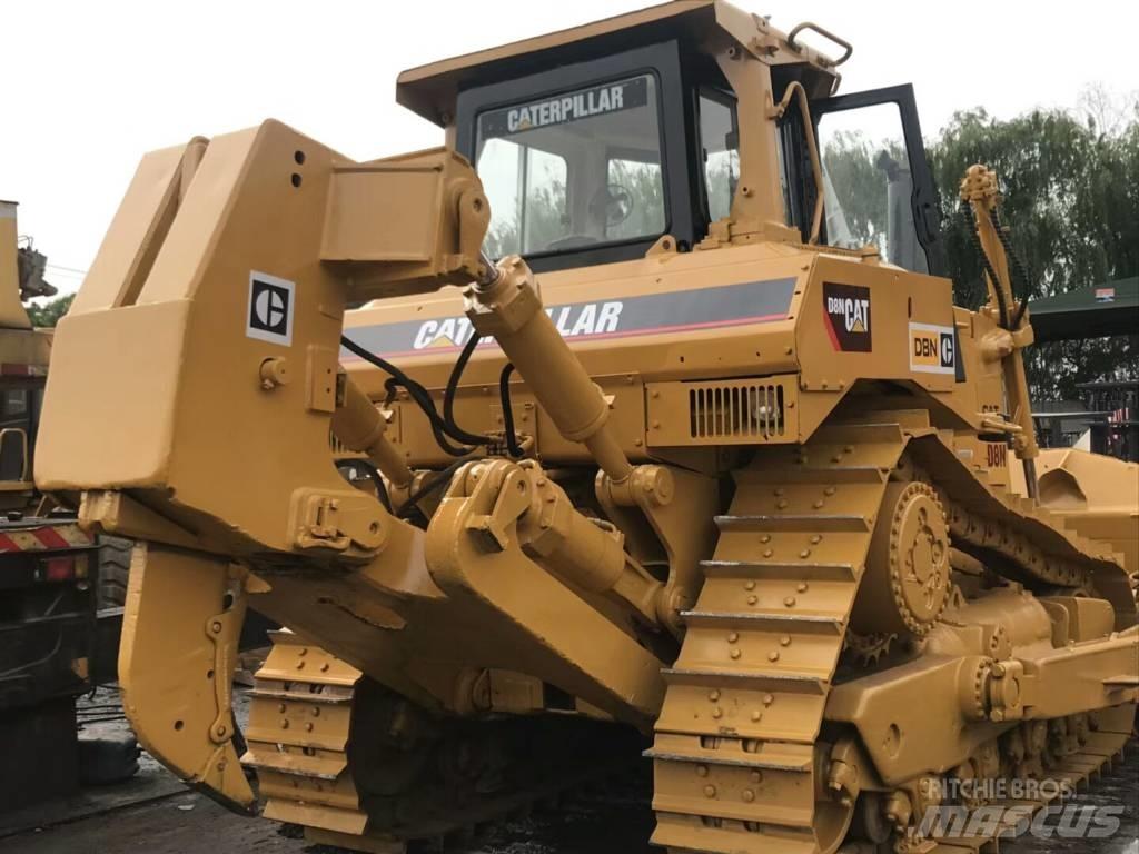 CAT D8R Buldožeri gusjeničari
