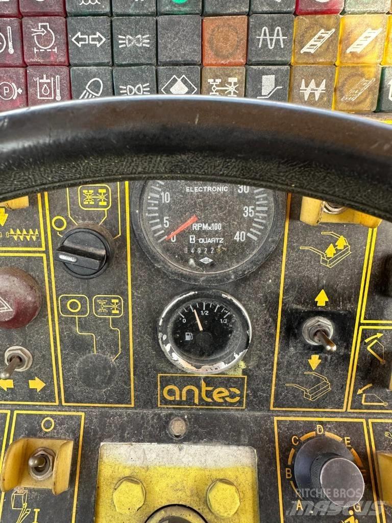 Ammann AFW 350 E Asfaltni finišeri