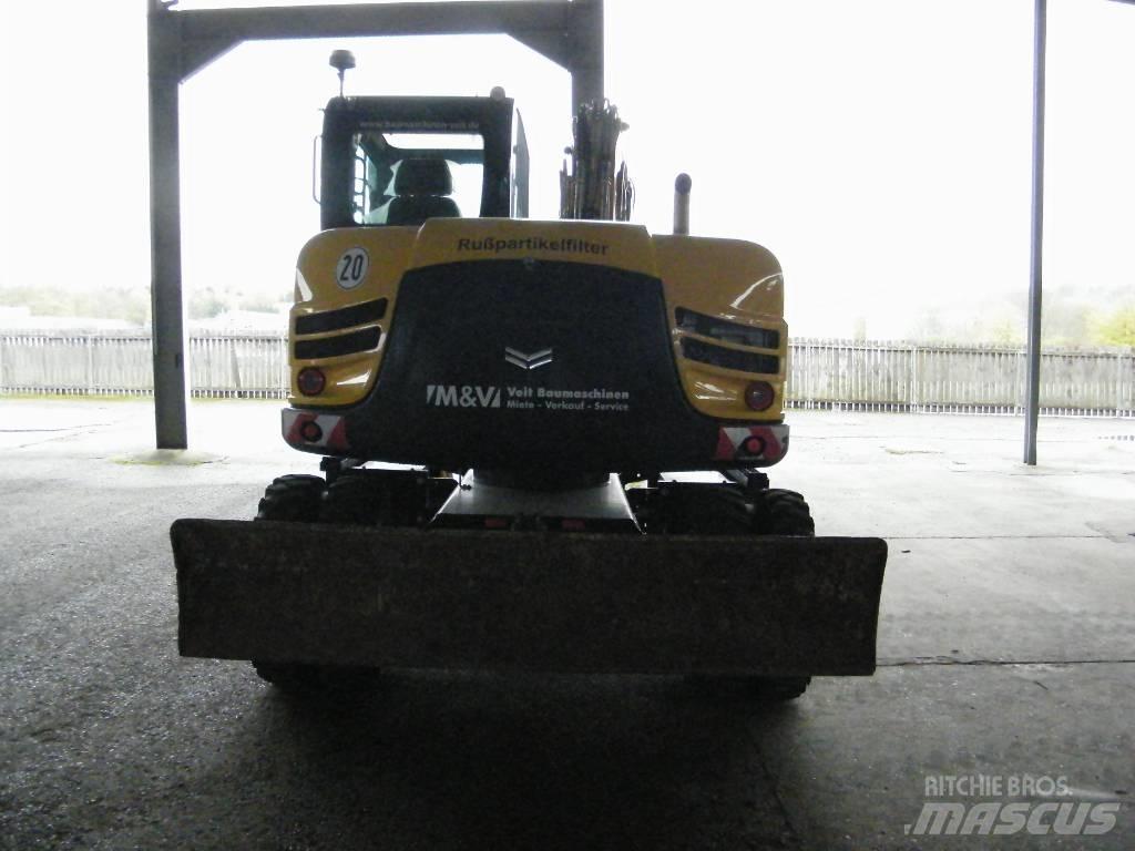 Yanmar B95W Bageri na kotačima