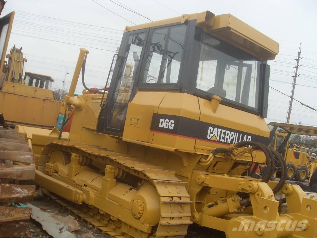 CAT D 6 G Buldožeri gusjeničari