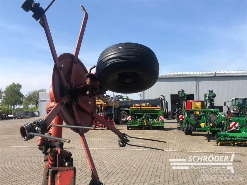 Kuhn GF 5000 MHA Okretači i sakupljači sijena