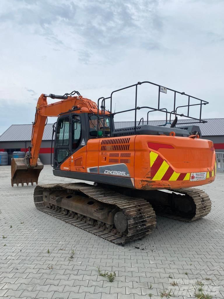Doosan DX 225 LC Bageri gusjeničari