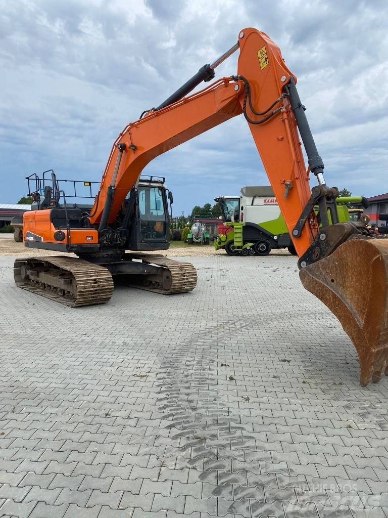 Doosan DX 225 LC Bageri gusjeničari