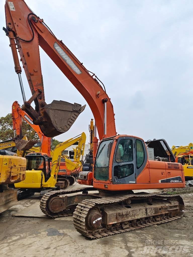 Doosan DX 300 LC Bageri gusjeničari