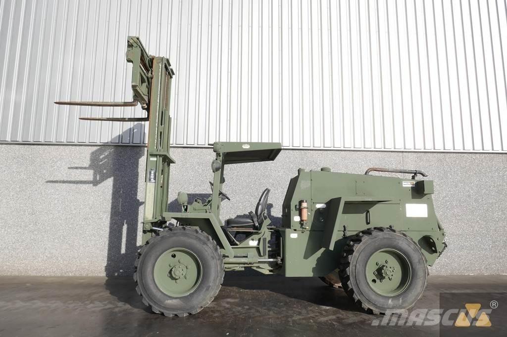 CASE M4K Ex-army Terenski viličar