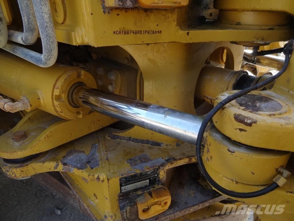 CAT 740 Zglobni demperi