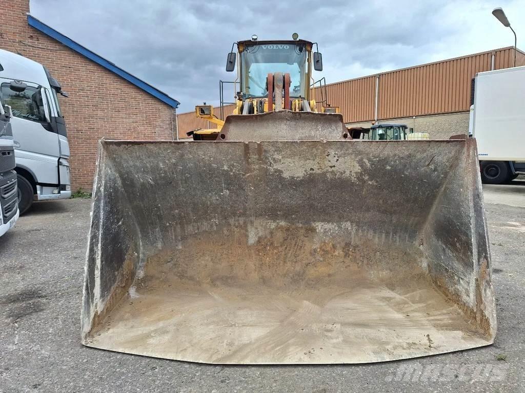 Volvo L220D Utovarivači na kotačima