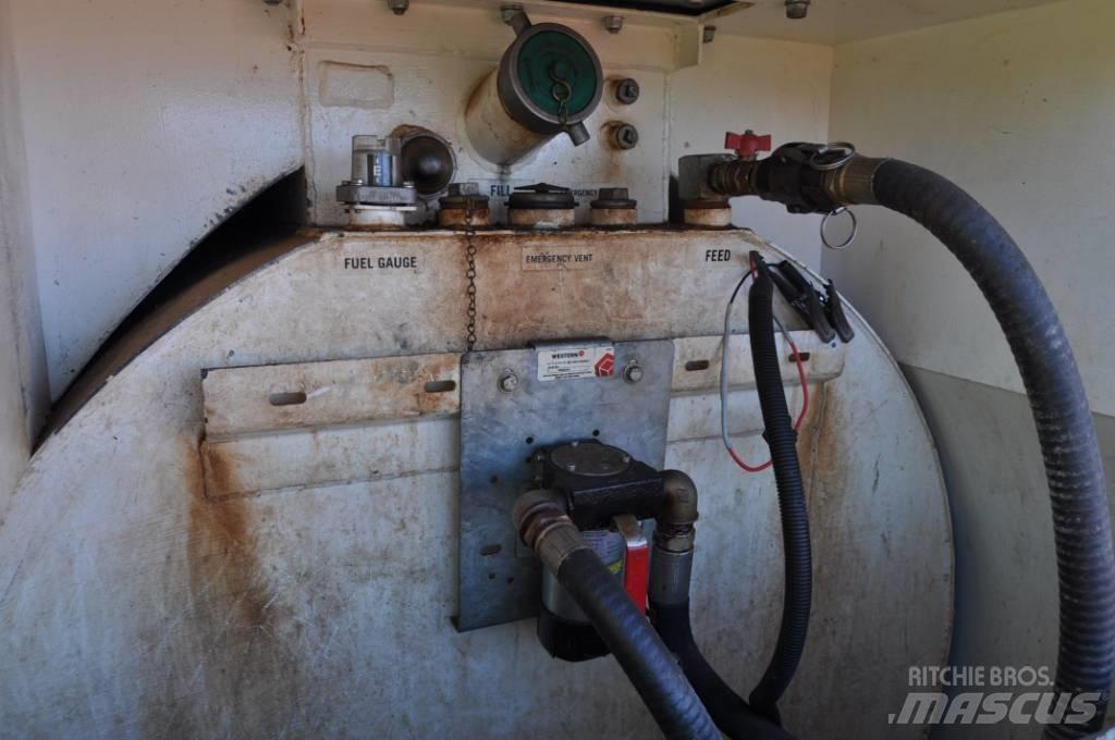 Western ABBI440 Fuel and additive tanks