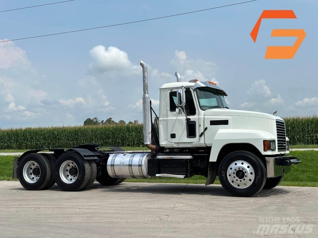 Mack Pinnacle 64ft Traktorske jedinice