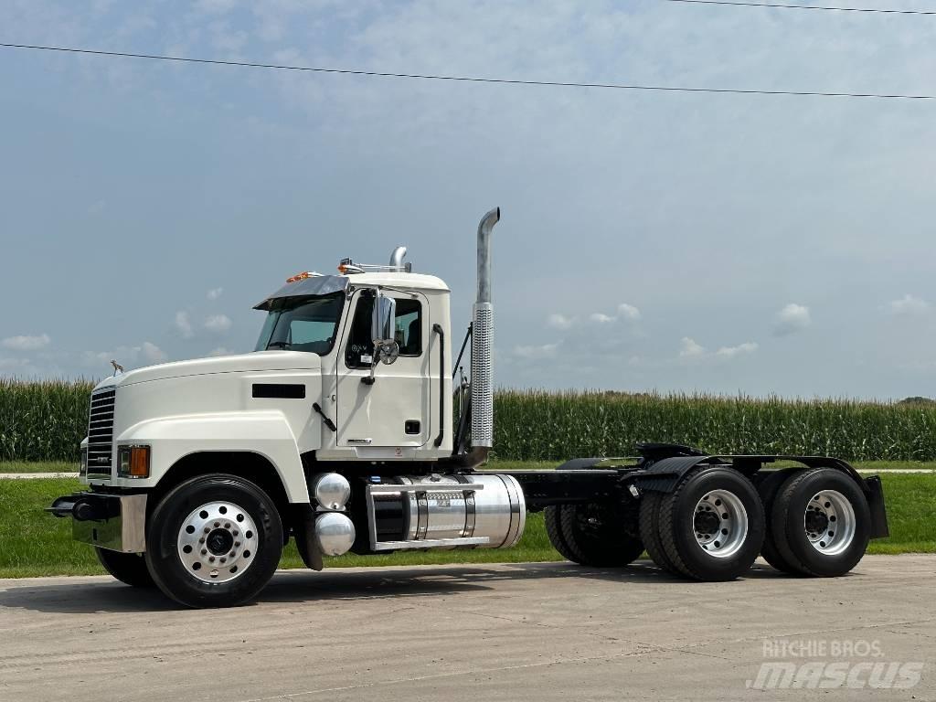 Mack Pinnacle 64ft Traktorske jedinice