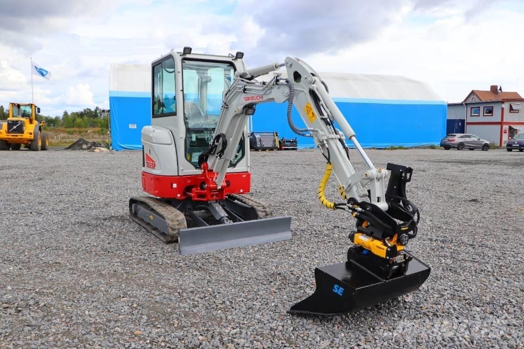 Takeuchi TB325R Mini bageri <7t