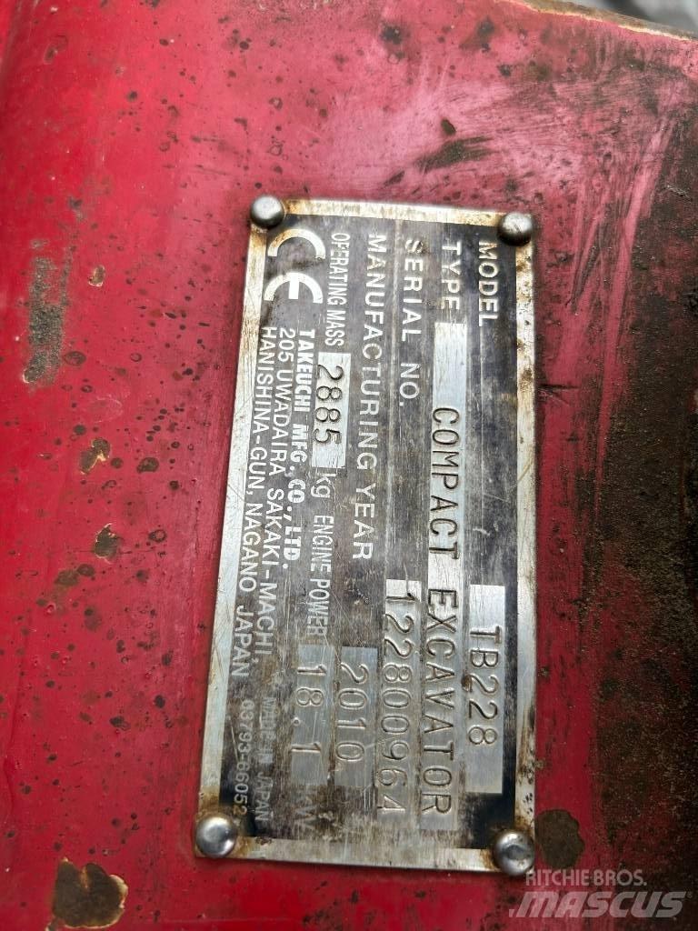 Takeuchi TB 228 Mini bageri <7t