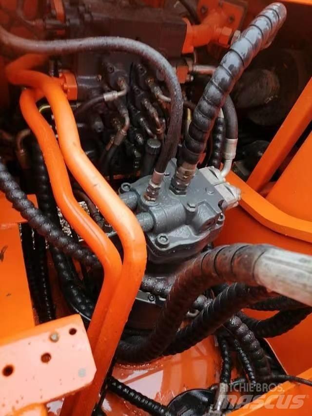 Doosan 225 LC-9 Bageri gusjeničari