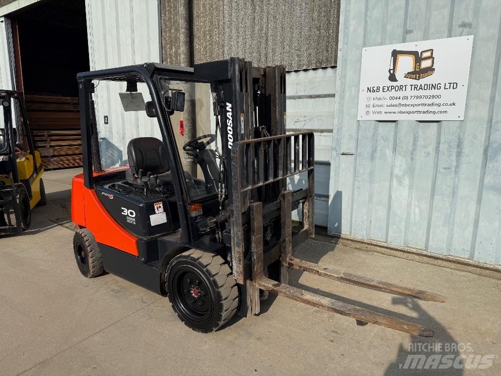 Doosan D 30 Dizelski viličari