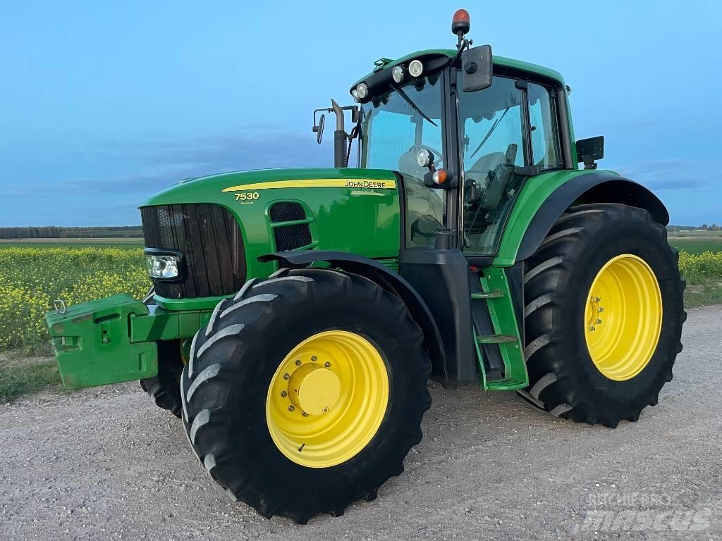 John Deere 7530 Traktori