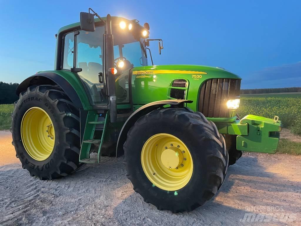 John Deere 7530 Traktori