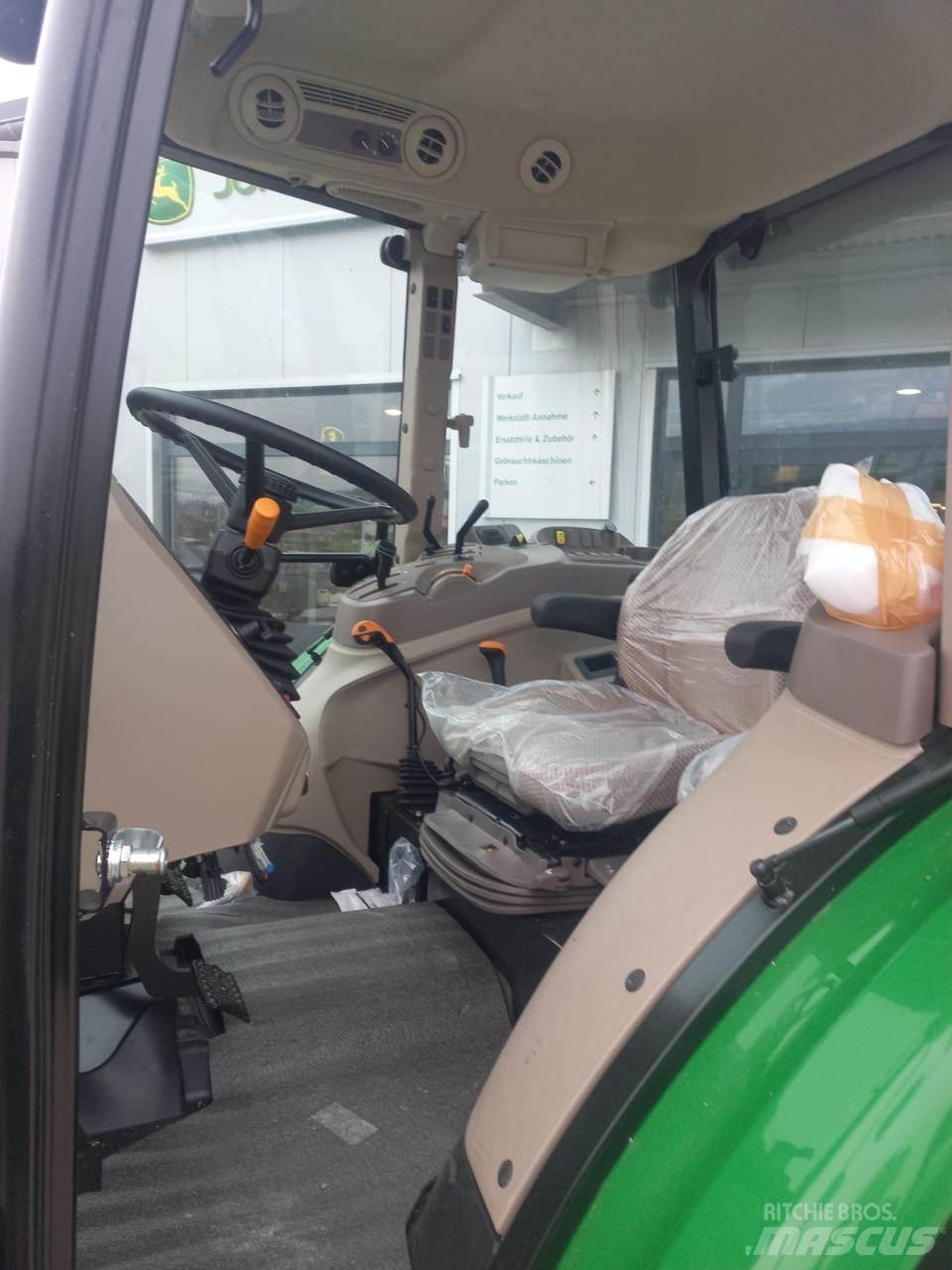 John Deere 5067E Traktori