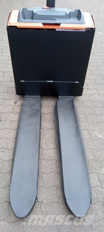 Toyota LWE 200 Ručni električni viličar