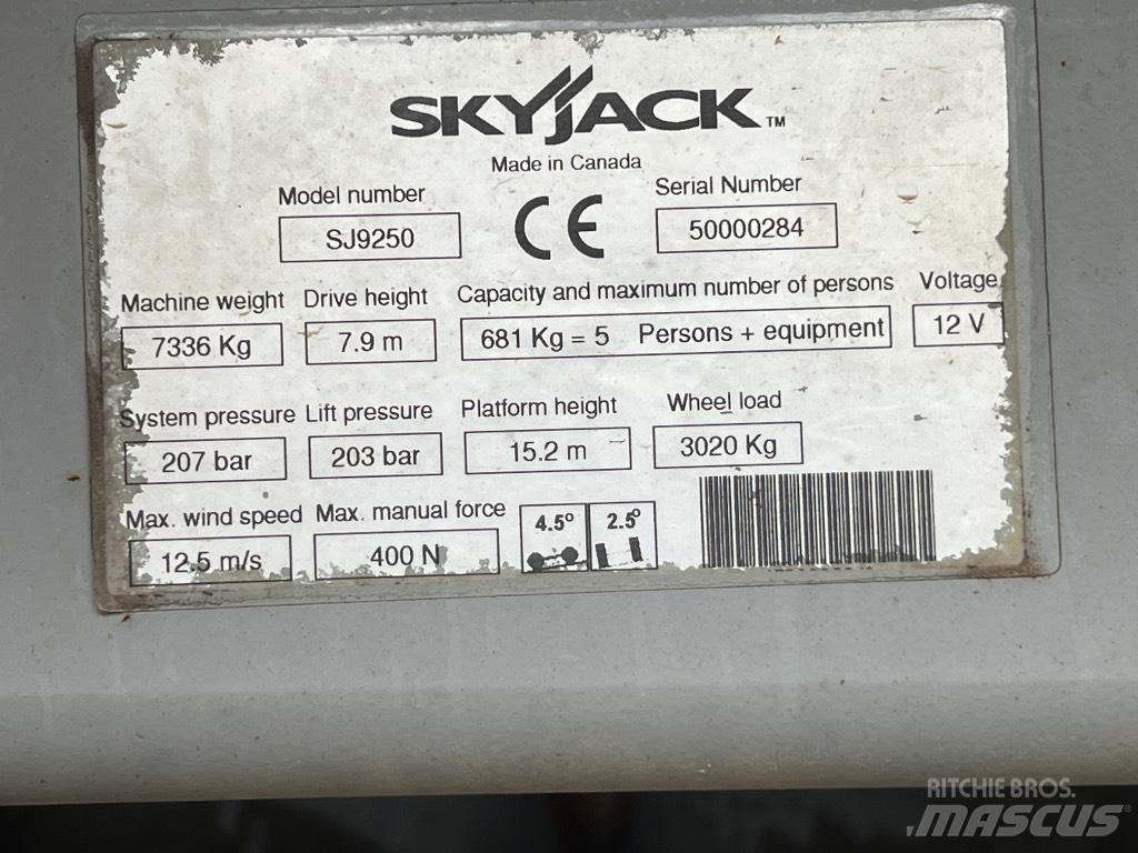 SkyJack SJ 9250 Škaraste platforme
