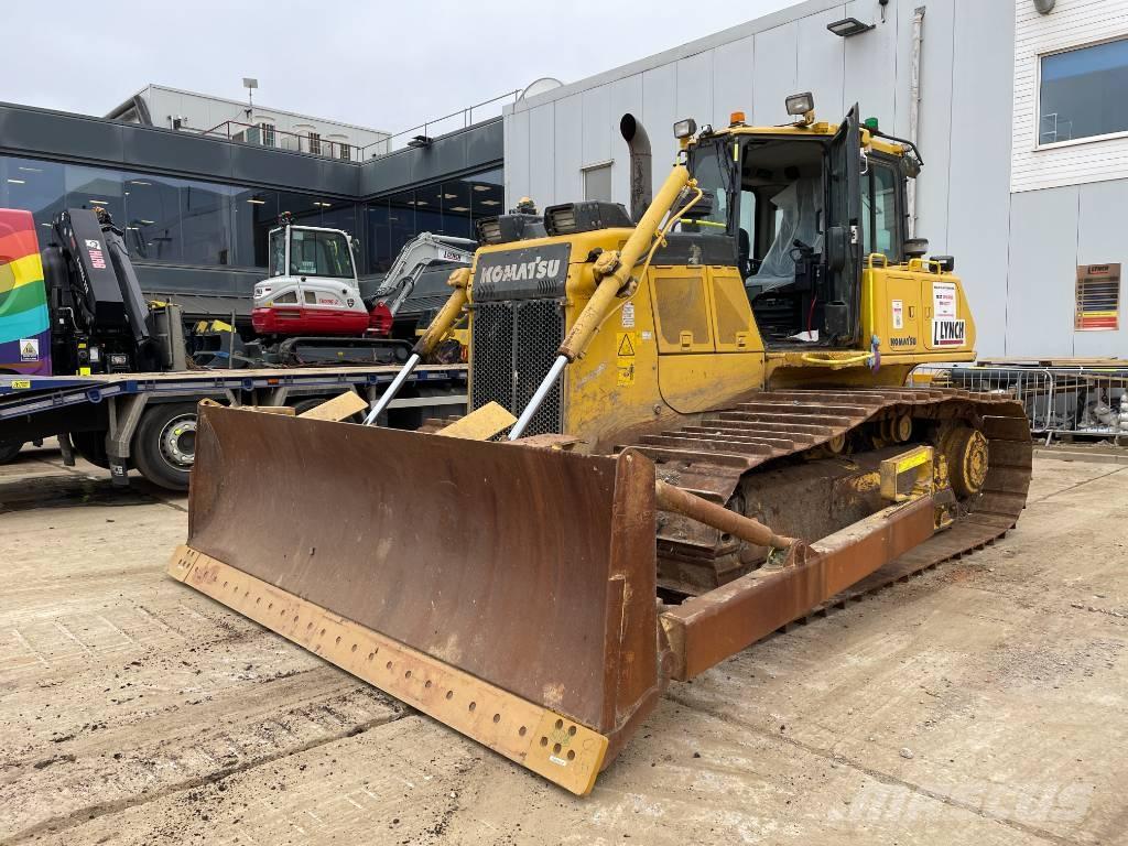 Komatsu D 65 PX-18E0 Buldožeri gusjeničari