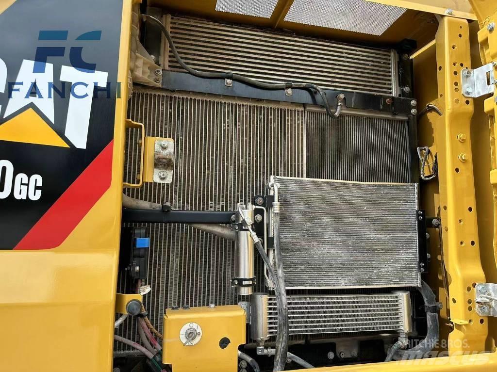CAT 330GC Bageri za manipuliranje materijalom / otpadom