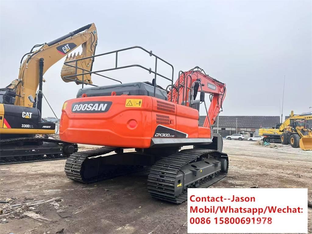 Doosan DX 300 LCA Bageri gusjeničari
