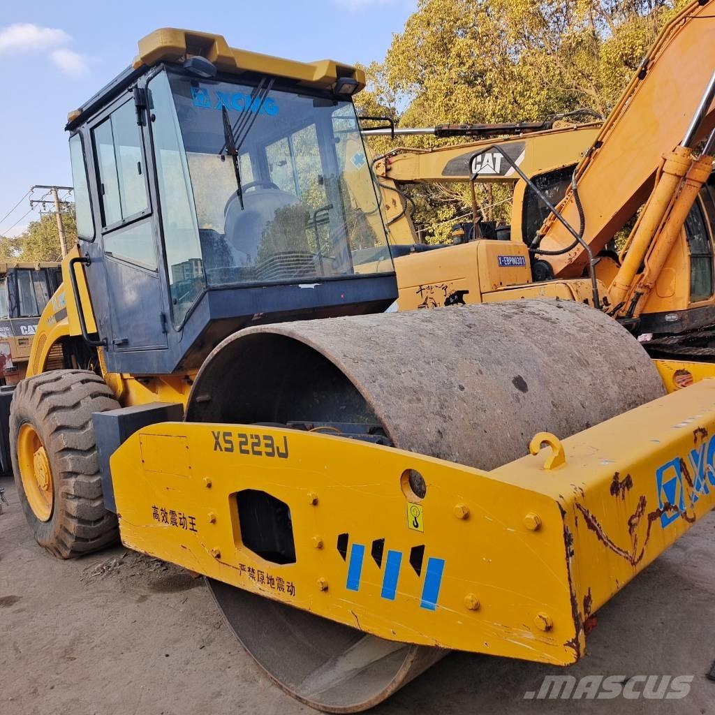 XCMG XS143J Bageri gusjeničari