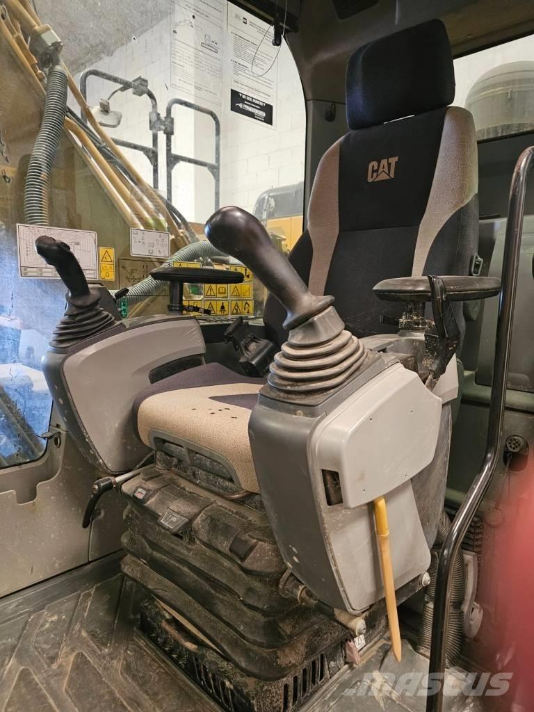 CAT 320 E Bageri gusjeničari