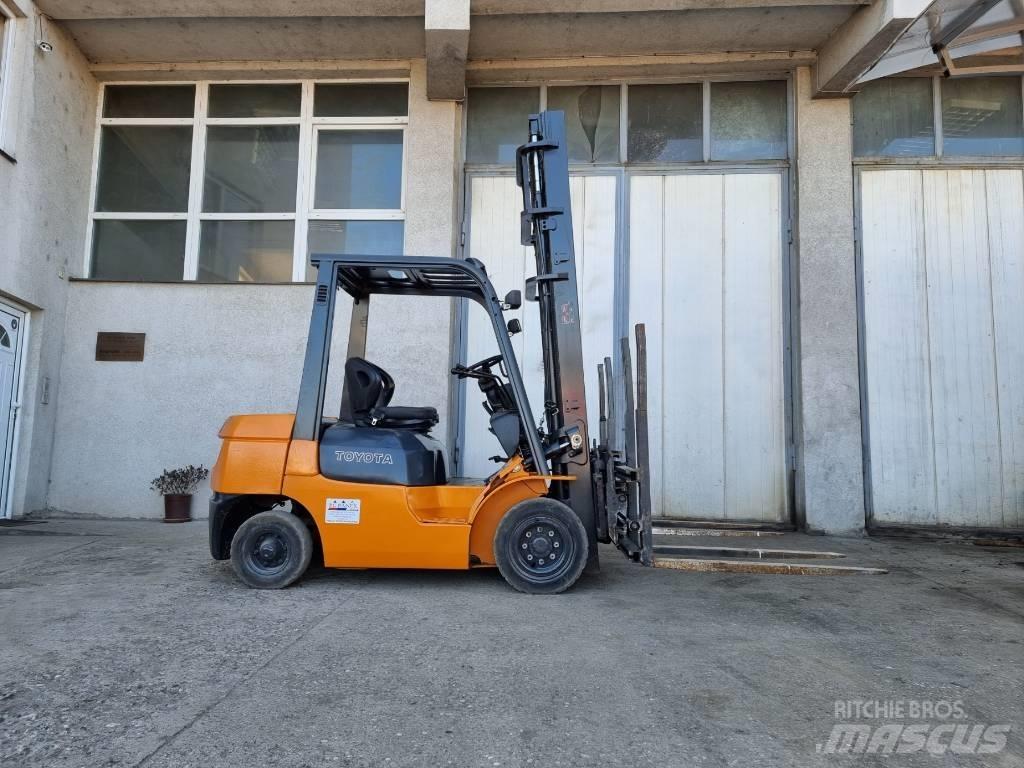Toyota 02-7 FD 25 Dizelski viličari