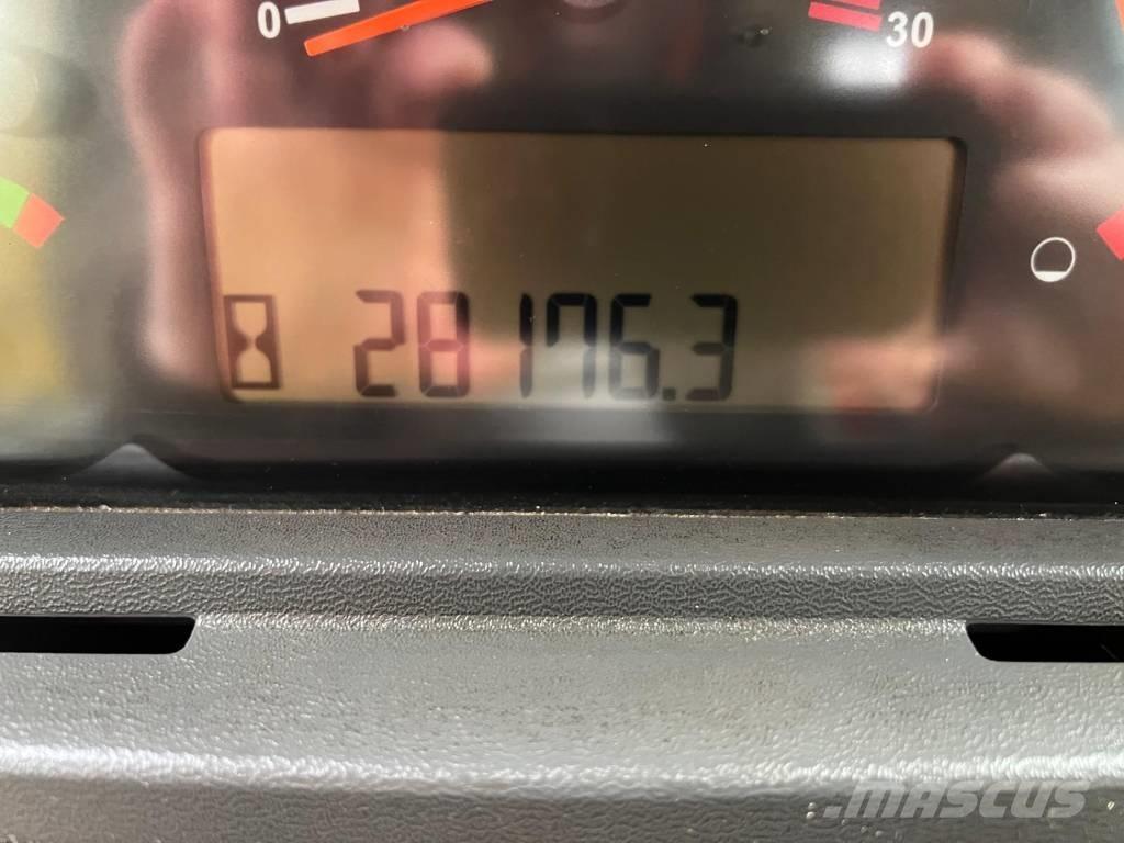 CAT D 9 T Buldožeri gusjeničari