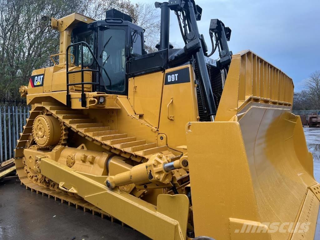 CAT D 9 T Buldožeri gusjeničari