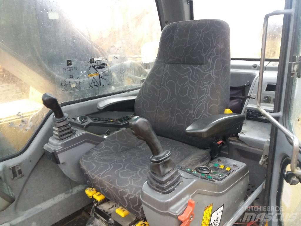 Volvo EC 240 B LC Bageri gusjeničari