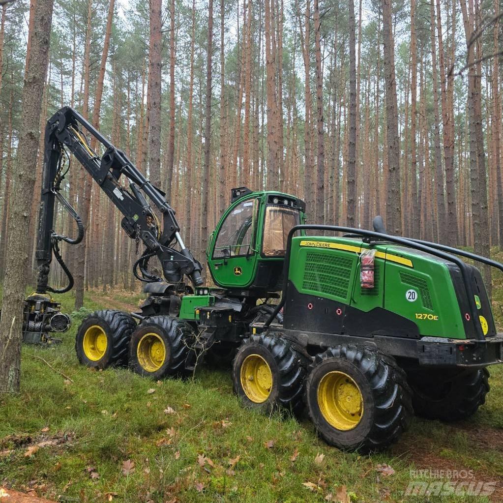 John Deere 1270E Harversteri