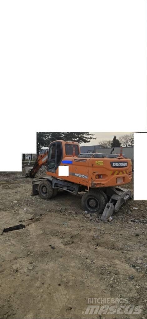 Doosan DX 210 W Bageri na kotačima
