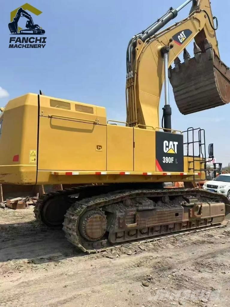 CAT 390F Bageri gusjeničari